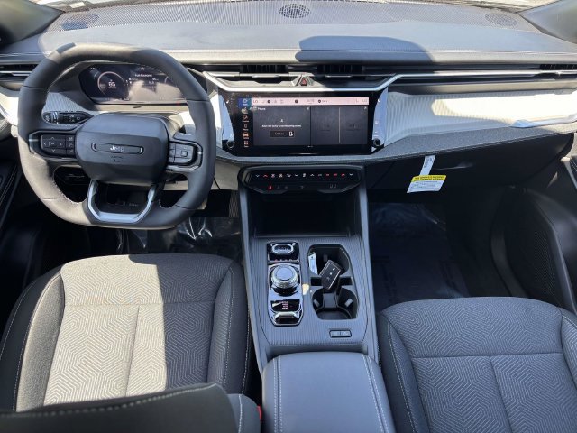 New 2026 Jeep Cherokee Laredo AWD/4WD image 2
