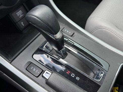 Used 2015 Honda Accord EX-L image 16