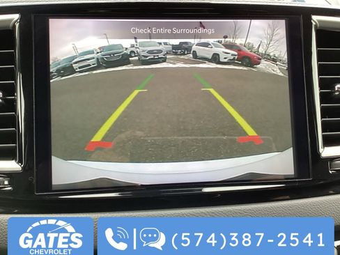 Used 2024 Chrysler Pacifica Touring-L image 24