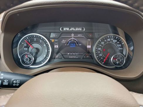 Used 2020 RAM 1500 Laramie AWD/4WD image 25