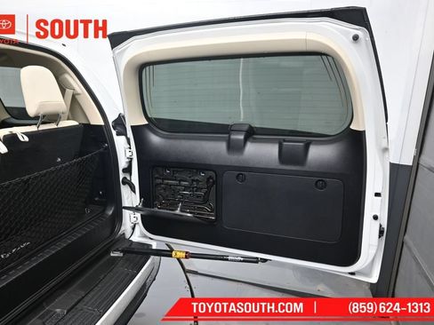 Used 2023 Lexus GX 460 Premium AWD/4WD image 34