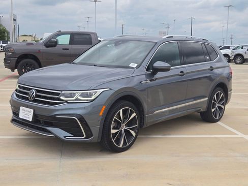 Used 2022 Volkswagen Tiguan SEL R-Line AWD/4WD image 7