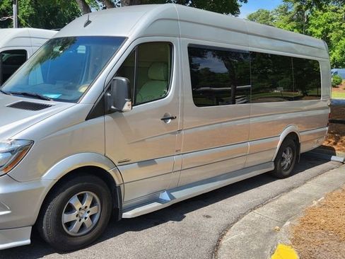 Used 2015 Mercedes-Benz Sprinter 2500 image 1