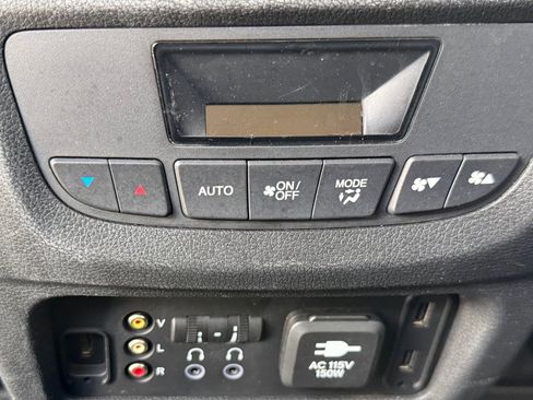 Used 2017 Honda Pilot Touring image 17