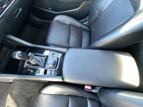 Used 2019 MAZDA MAZDA3 Hatchback w/ Premium Package image 20