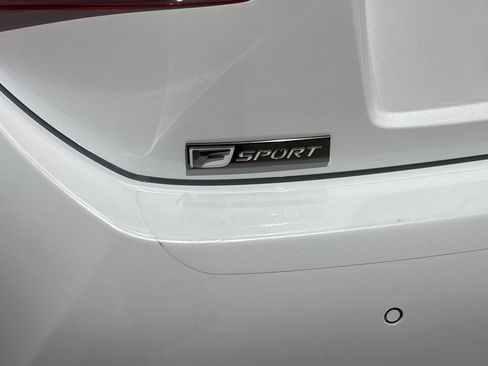Used 2016 Lexus RC 200t RWD image 10