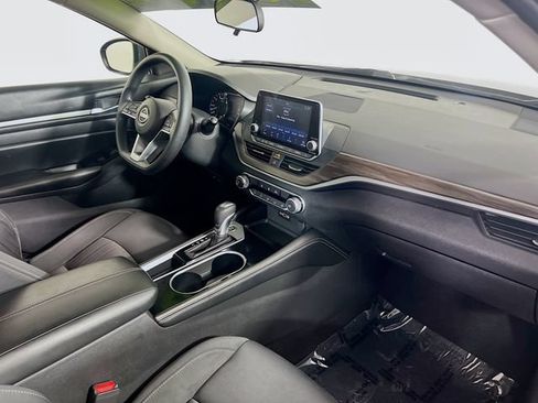 Used 2023 Nissan Altima 2.5 SV FWD image 26