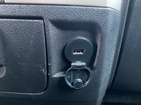 Used 2019 RAM 1500 Classic SLT image 27