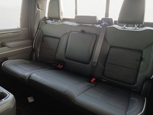 Used 2024 GMC Sierra 2500 AT4X AWD/4WD image 9