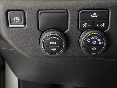 Used 2024 Chevrolet Silverado 1500 RST image 34