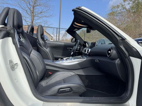 Used 2018 Mercedes-Benz AMG GT Roadster image 25