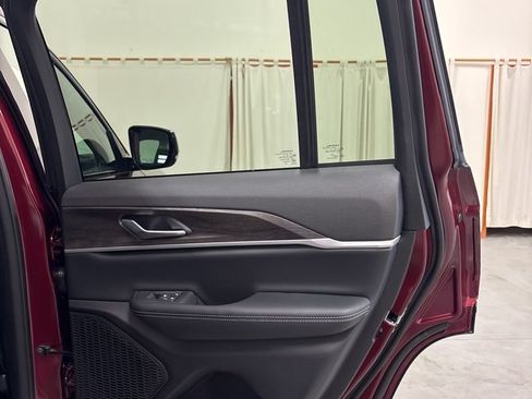 New 2026 Jeep Grand Cherokee Altitude AWD/4WD image 35