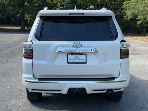 Used 2016 Toyota 4Runner Limited AWD/4WD image 8