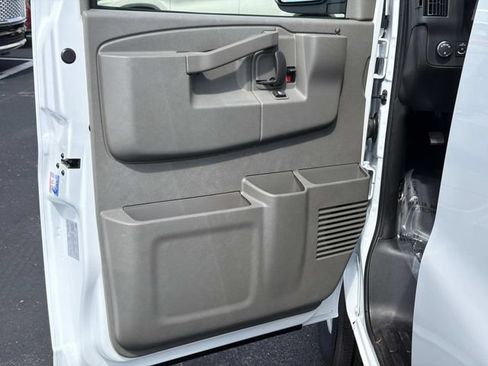 New 2026 GMC Savana 2500 w/ Driver Convenience Package RWD image 12
