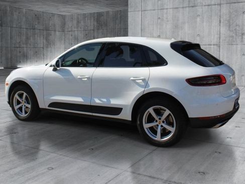 Used 2017 Porsche Macan AWD/4WD image 3