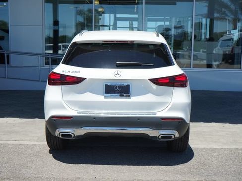 Certified 2025 Mercedes-Benz GLA 250 image 7