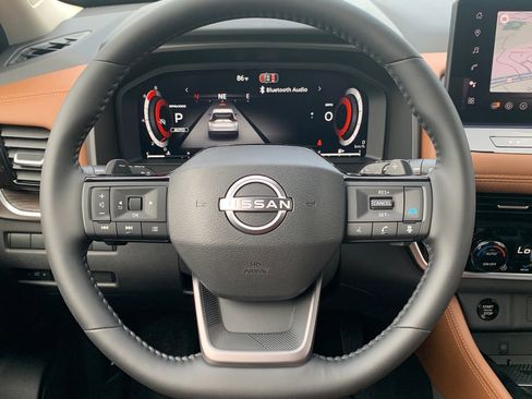 New 2026 Nissan Rogue Platinum image 9