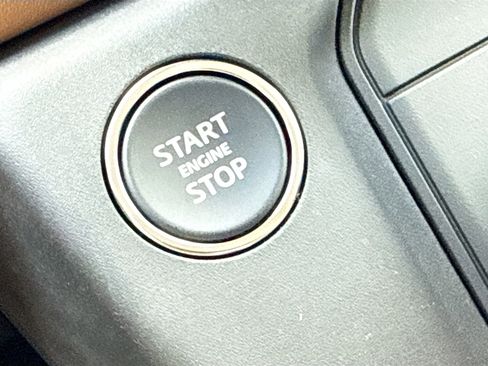 New 2026 Land Rover Defender 110 S AWD/4WD image 36