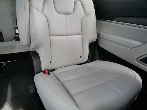 Certified 2024 Kia Telluride EX w/ EX Captain's Chair Package AWD/4WD image 14