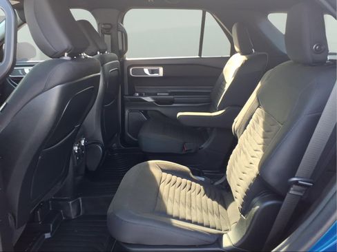 Used 2020 Ford Explorer XLT image 26