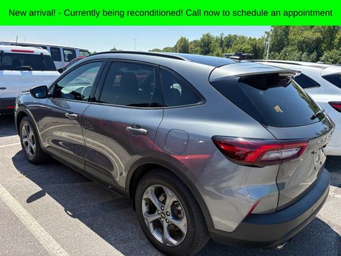 Used 2025 Ford Escape ST-Line w/ Tech Pack #1 FWD image 7