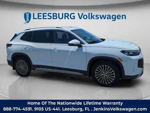 New 2026 Volkswagen Tiguan S FWD image 2