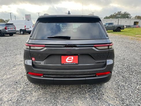 New 2025 Jeep Grand Cherokee Limited w/ Black Appearance Package image 6