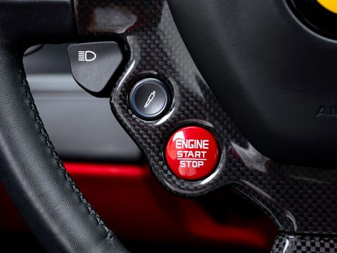 Used 2019 Ferrari 488 GTB RWD image 44