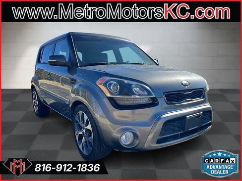 Used 2013 Kia Soul ! FWD image 8