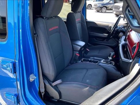 Used 2021 Jeep Gladiator Rubicon AWD/4WD image 6