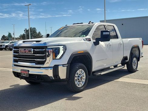 Used 2024 GMC Sierra 2500 SLE w/ SLE Value Package; image 5