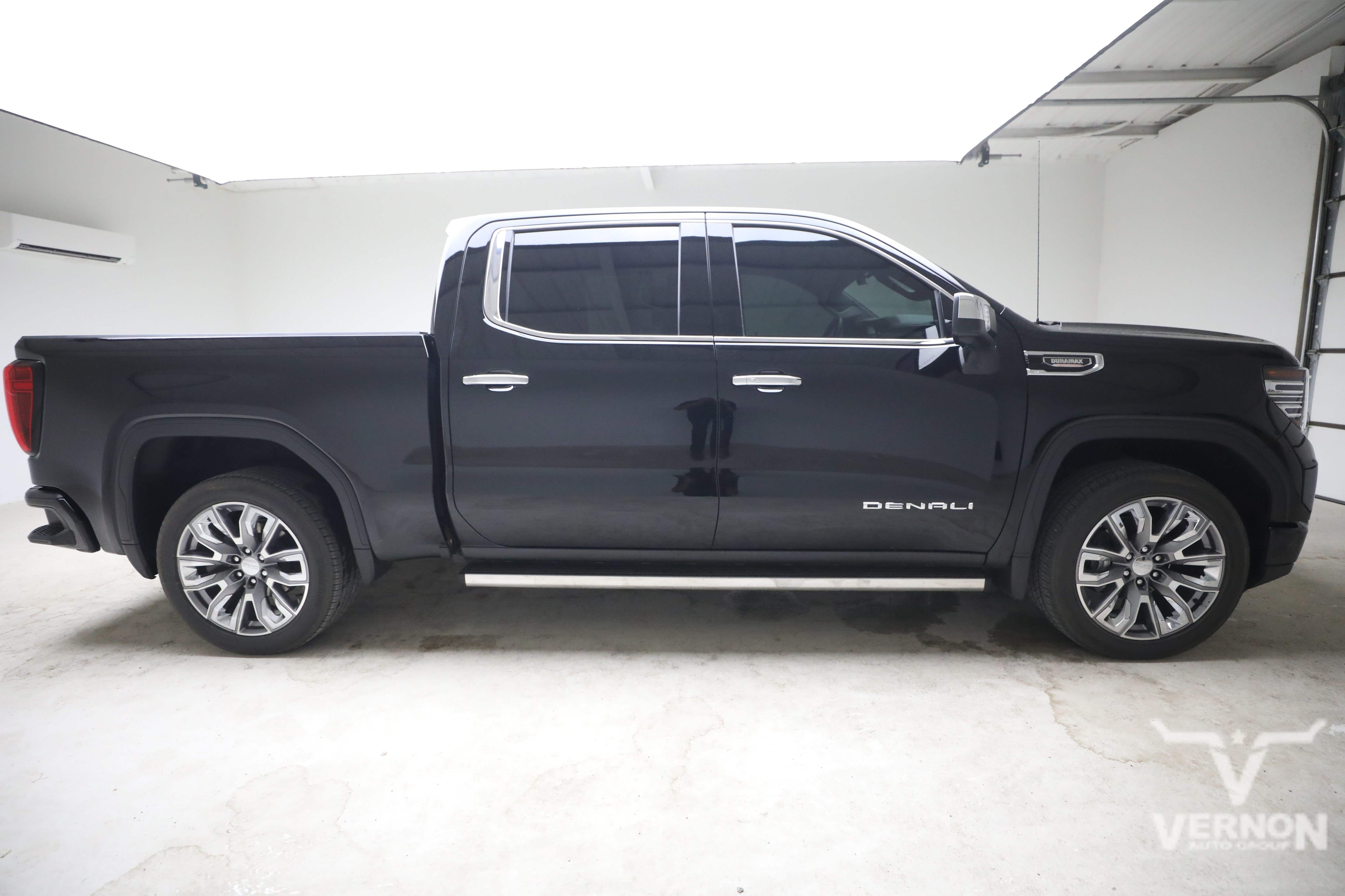 Used 2024 GMC Sierra 1500 Denali w/ Denali Reserve Package AWD/4WD image 5