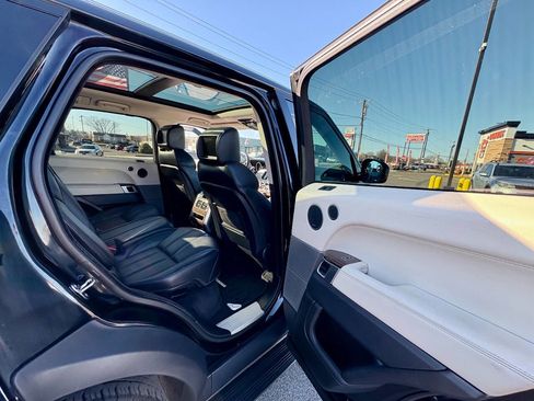 Used 2014 Land Rover Range Rover Sport HSE image 31
