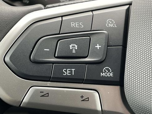 Certified 2025 Volkswagen Tiguan S image 21