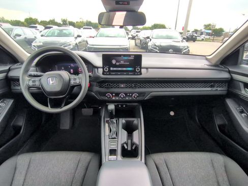 Used 2025 Honda Accord LX image 25