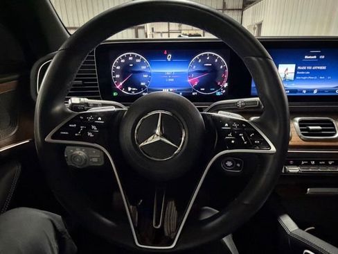 Used 2025 Mercedes-Benz GLE 350 4MATIC image 16
