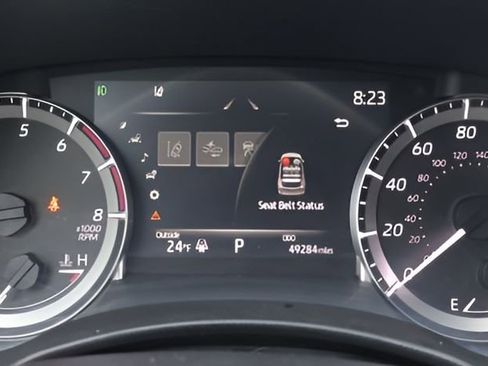 Used 2023 Toyota Highlander LE AWD/4WD image 26
