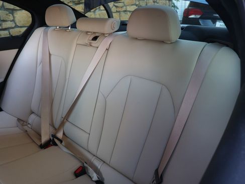 Used 2021 BMW 330i w/ Convenience Package image 11