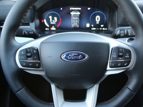 New 2026 Ford Explorer Active AWD/4WD image 26