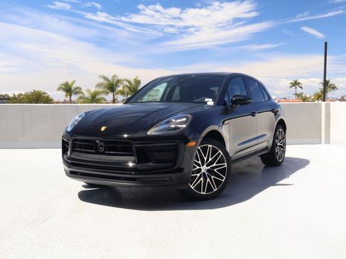 New 2026 Porsche Macan AWD/4WD image 1
