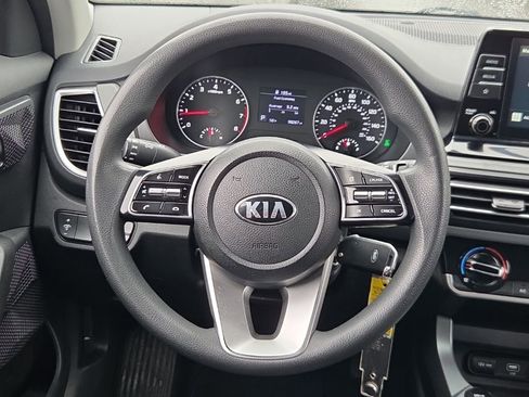 Used 2021 Kia Seltos LX image 24