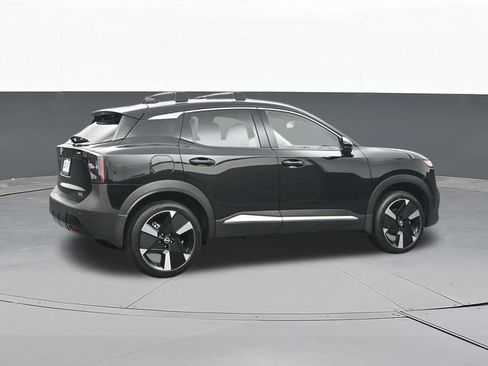 Used 2026 Nissan Kicks SR w/ SR Premium Package FWD image 16
