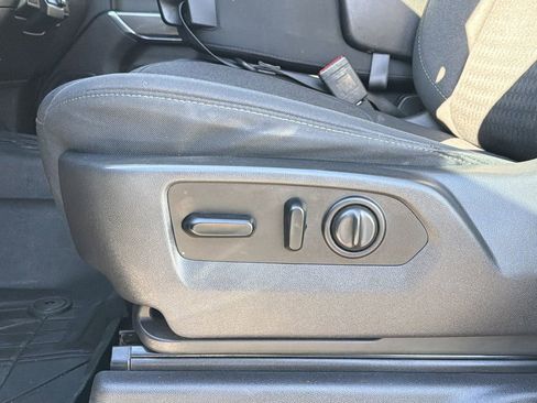 Used 2020 Chevrolet Silverado 1500 LT w/ Texas Edition image 23