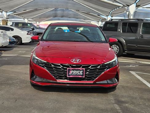 Used 2023 Hyundai Elantra Limited FWD image 2