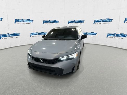 Used 2025 Honda Civic Sport image 4