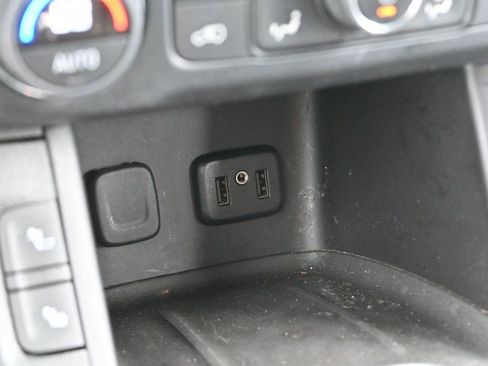 Used 2019 GMC Acadia SLT FWD image 26
