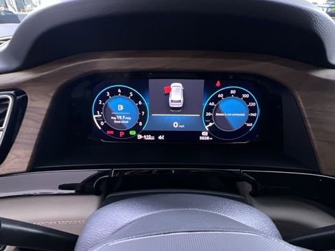 Used 2025 Volkswagen Atlas SE image 15