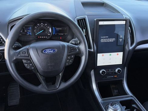 Certified 2023 Ford Edge SE w/ Black Appearance Package image 13