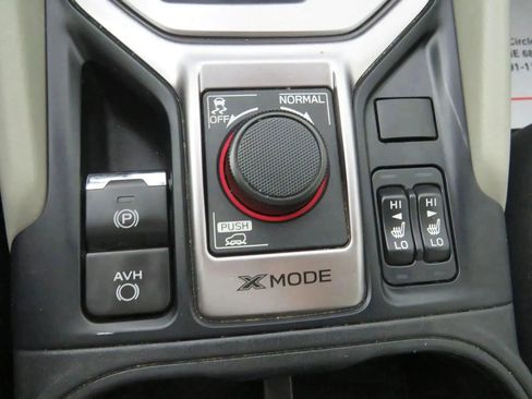 Used 2020 Subaru Forester Premium image 23