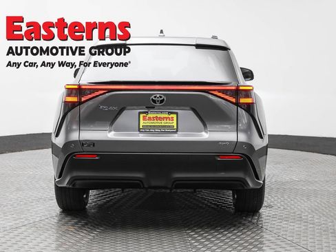 Used 2023 Toyota bZ4X XLE image 6